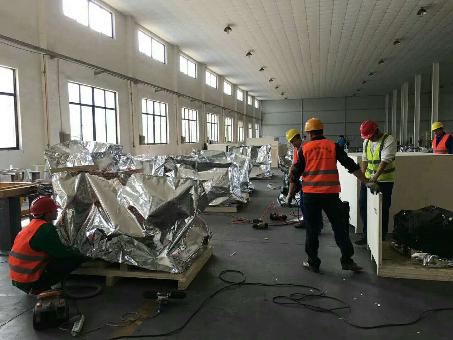 自動化設(shè)備包裝現(xiàn)場